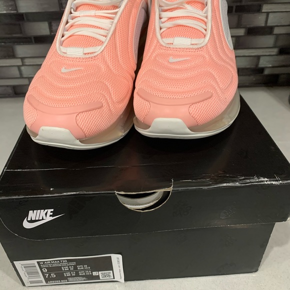 Nike Shoes - Nike women’s air max 720 pink size 9